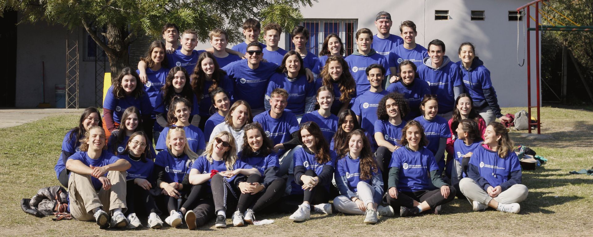 Voluntariado UM y un fin de semana de pintura en colegio de La Floresta