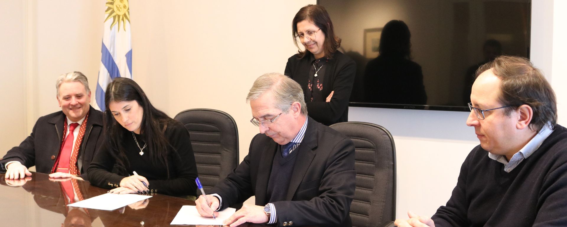 Convenio entre ANEP y la UM para Becas de Maestría en Educación