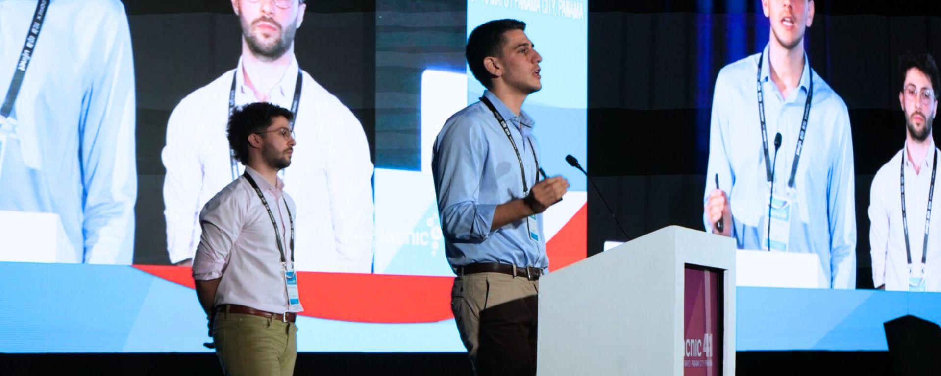 Alumnos de Ingeniería Telemática presentaron un proyecto en el Evento LACNIC 41 en Panamá